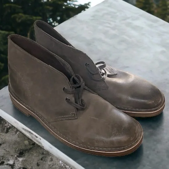Clarks | Shoes | Mens Clarks Grey Chukka Boot Size 8 | Poshmark display picture 2